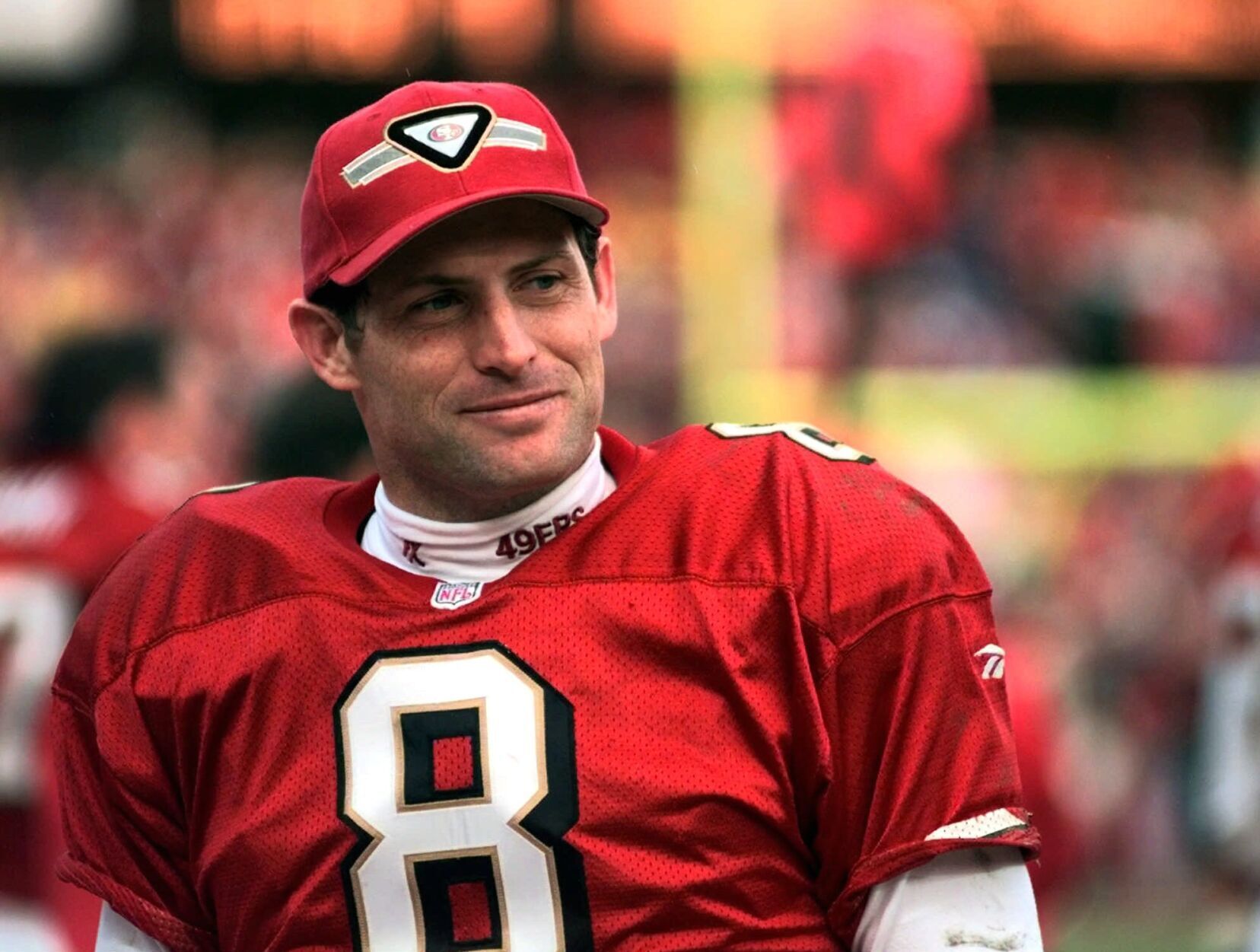 1998: Steve Young throws for 30,000 career yards